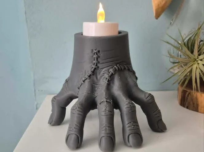 Monsterhand för LED-ljus – bild av Pentilly Crafts